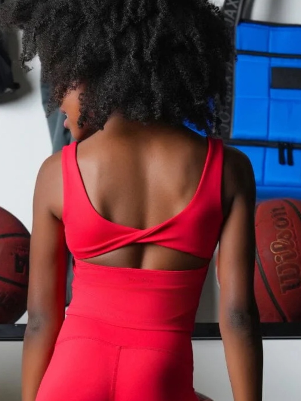 JO + JAX Red Twist Limit Tank Size YM
